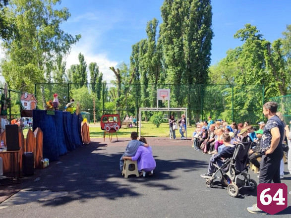 В Саратовской области пенсионеры создали театр кукол